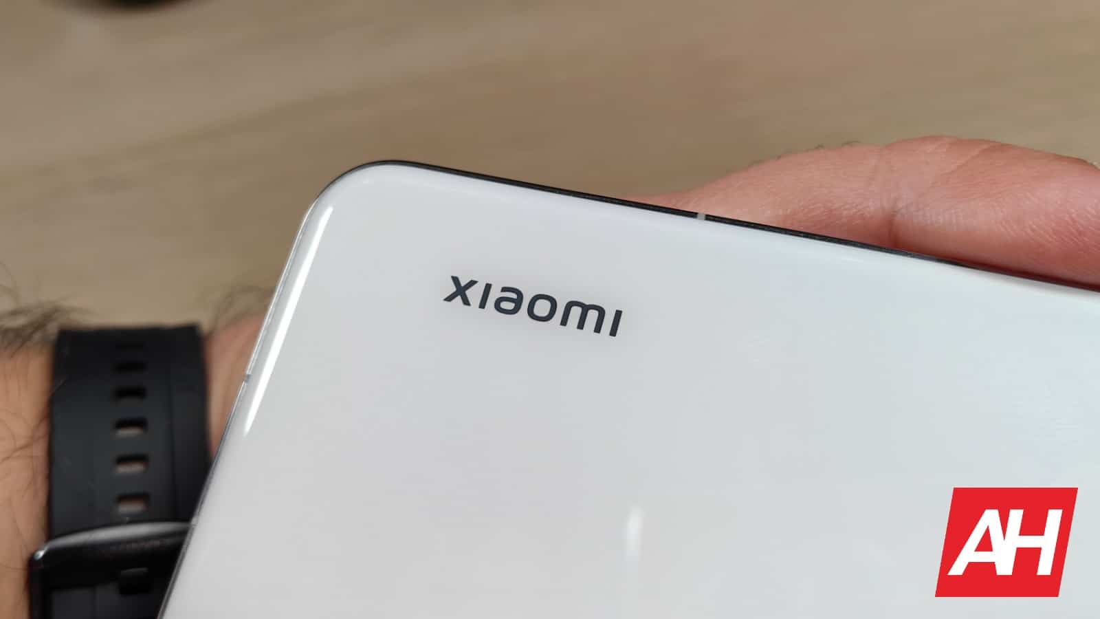 Xiaomi 18 anteprima primo sguardo render trapelato e somiglianza con iphone Xiaomi 18 anteprima primo sguardo render trapelato e somiglianza con iphone