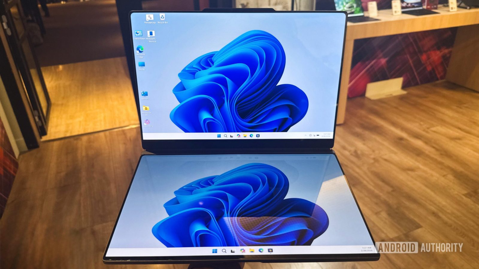 Thinkbook modulare lenovo al mwc: ora il portatile sembra obsoleto Thinkbook modulare lenovo al mwc: ora il portatile sembra obsoleto