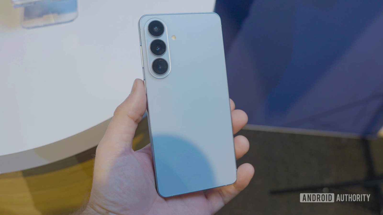 Samsung galaxy s26 quali telefoni supportano il terminale linux di android