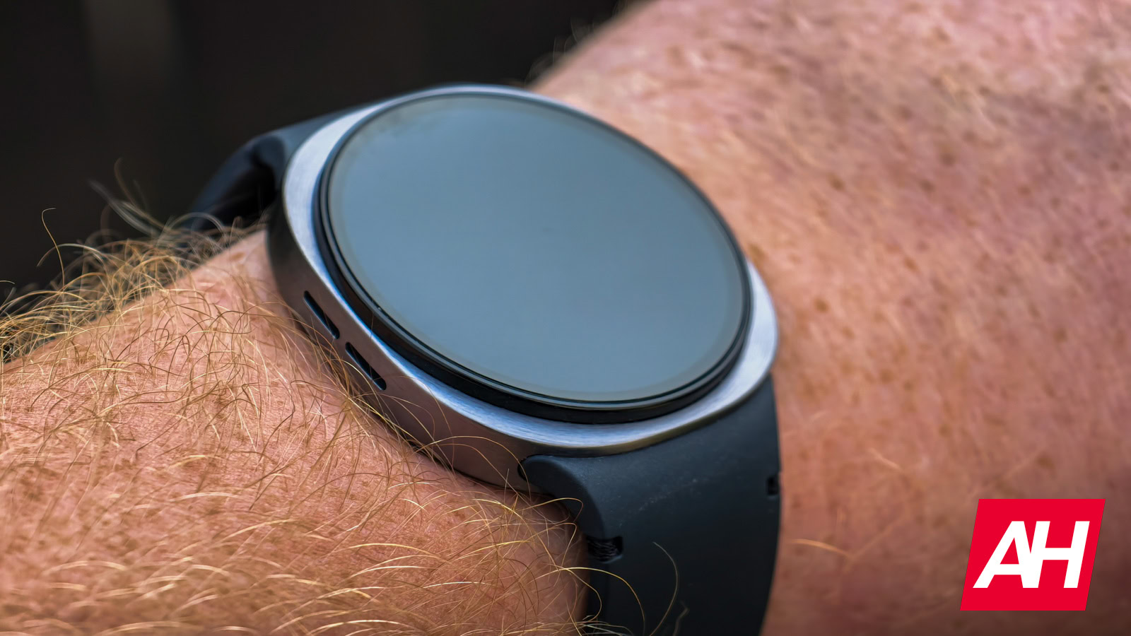 Galaxy watch 8 series aggiornamento febbraio 2026 con 37 correzioni di sicurezza