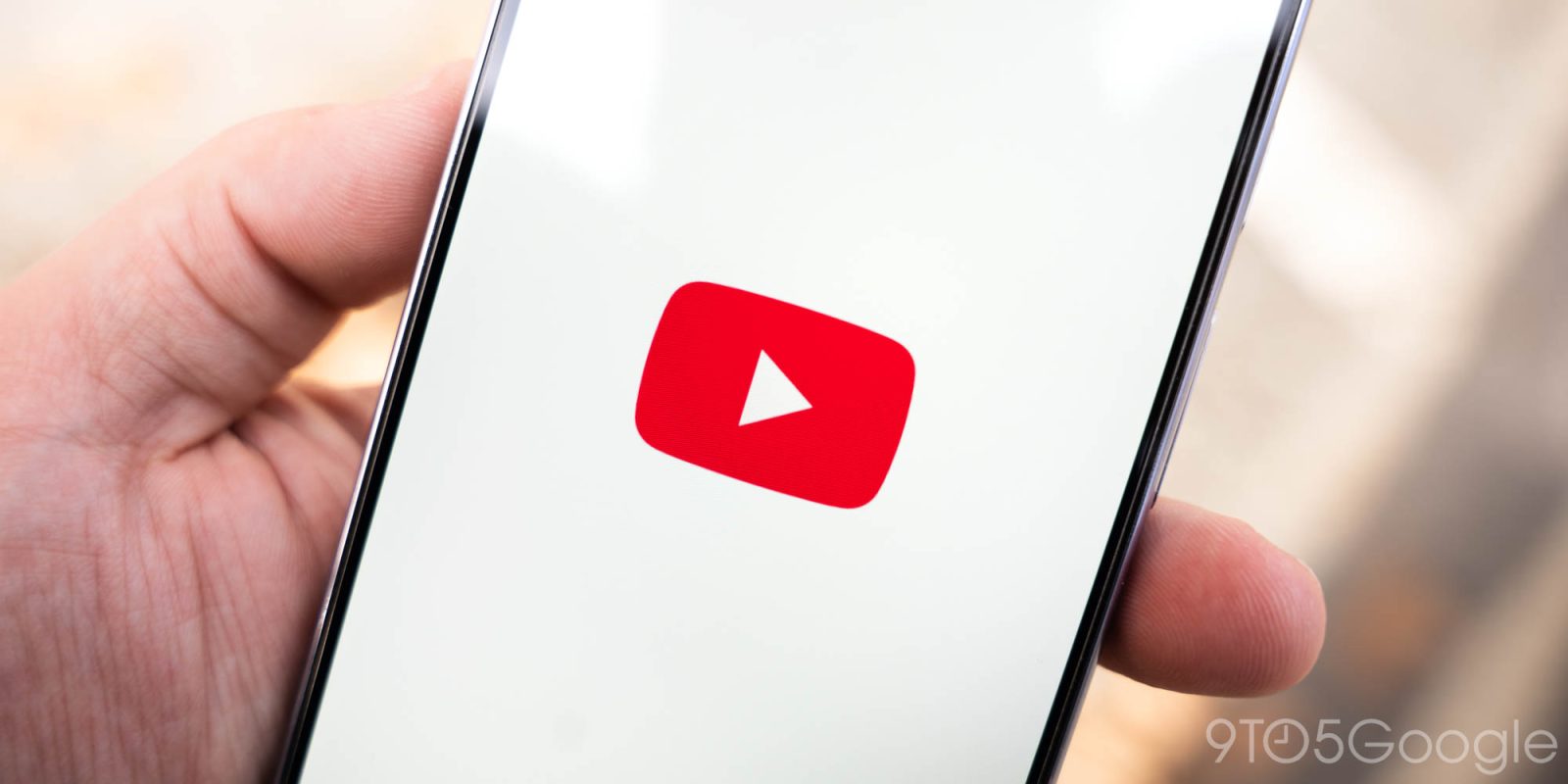 bug persistente di youtube che mostra annunci fissi nei video a schermo intero da Mondoandroid.com bug persistente di youtube che mostra annunci fissi nei video a schermo intero