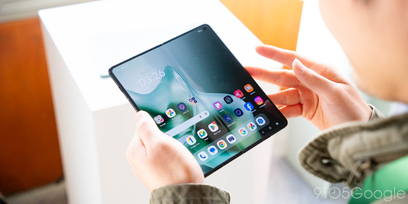 motorola razr fold software tra pixel e samsung anteprima da Mondoandroid.com motorola razr fold software tra pixel e samsung anteprima