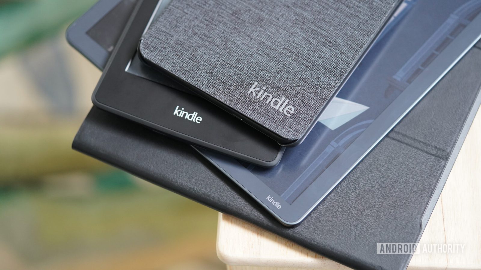 Kindle di nuova generazione: nuovi colori e forse un formato inedito nelle indiscrezioni