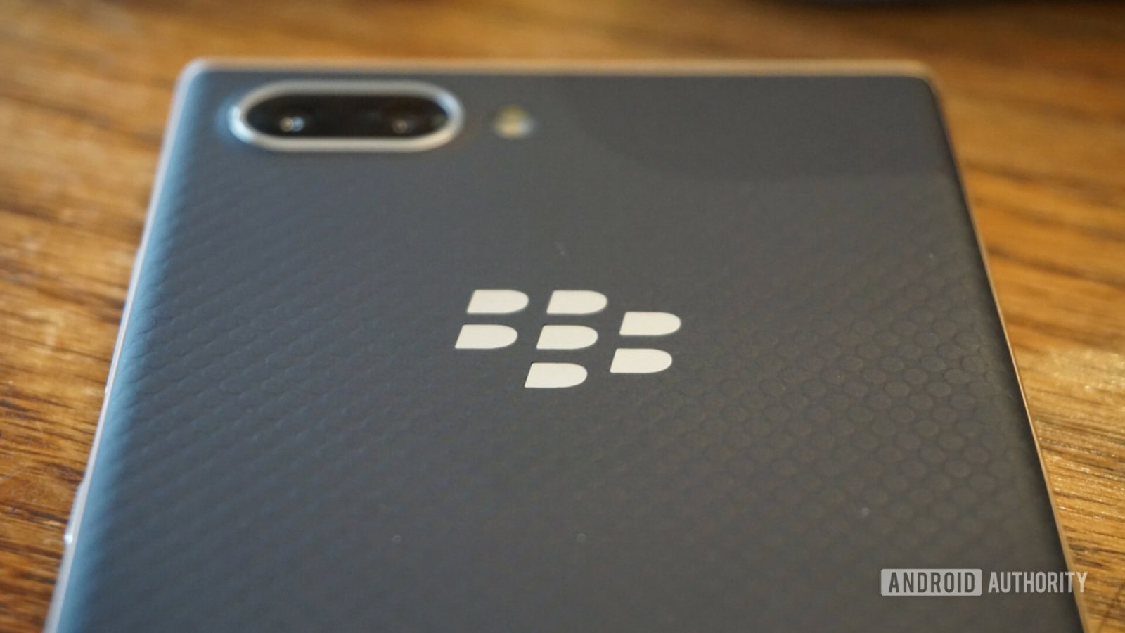Blackberry passport con android in vendita: potrebbe essere tuo, ma serve un budget elevato