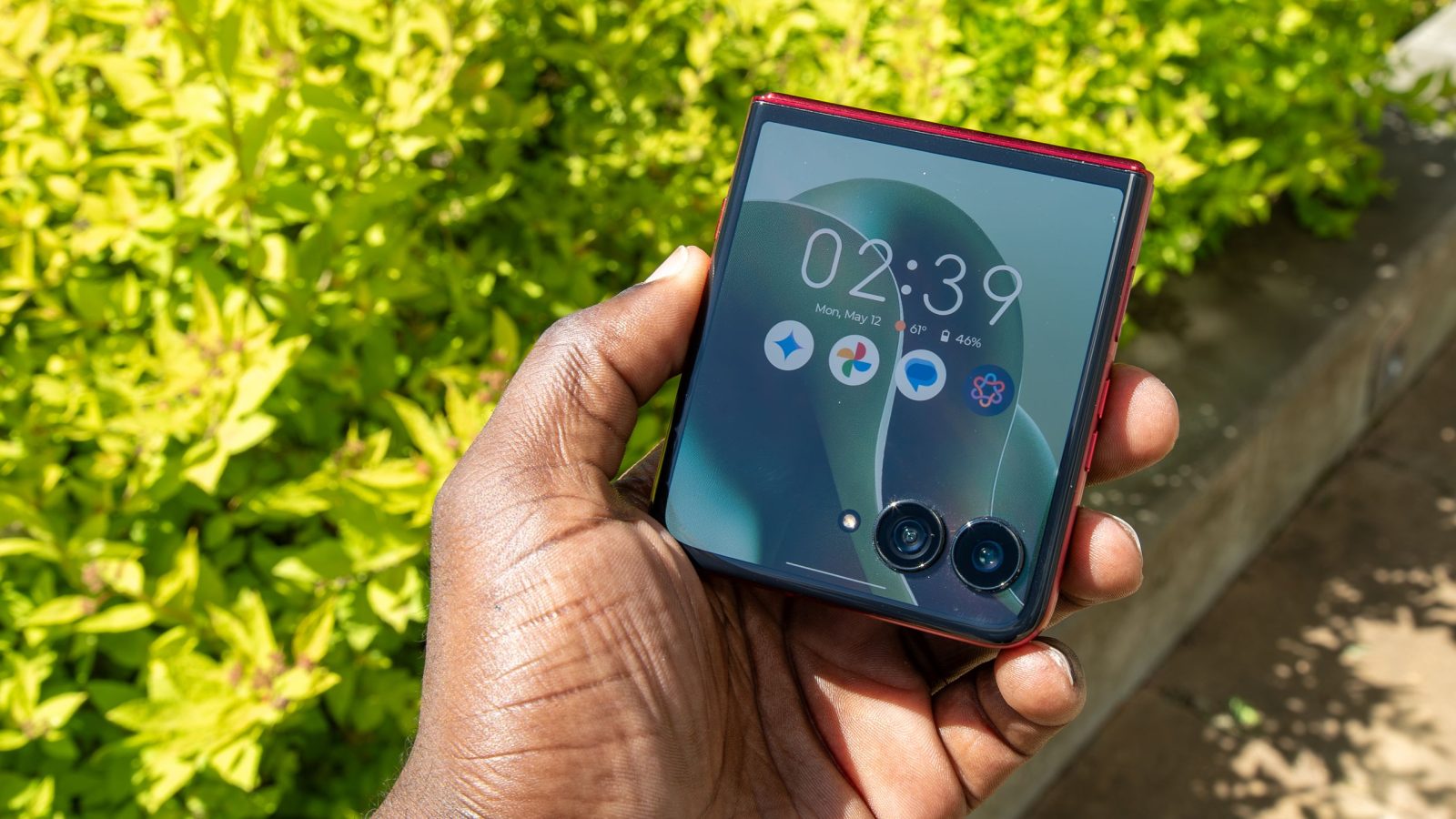 Motorola razr ultra 2025 quasi perfetto: oggi è in offerta da best buy con 600 dollari di sconto