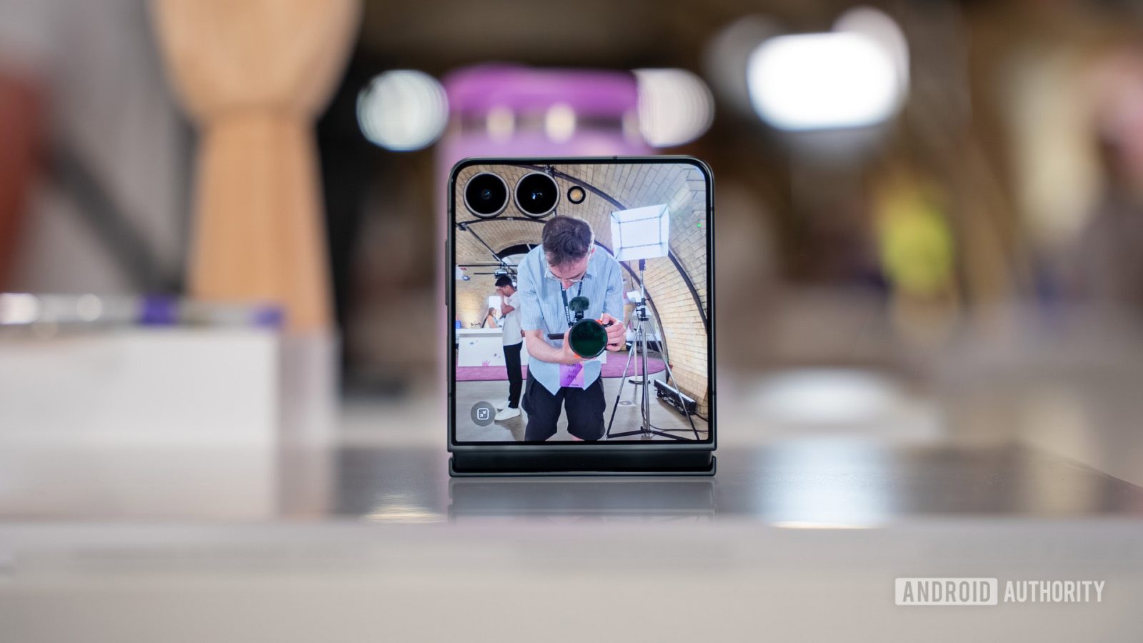 Samsung galaxy z flip 8 sotto i 990 dollari: l’offerta imperdibile del prime day
