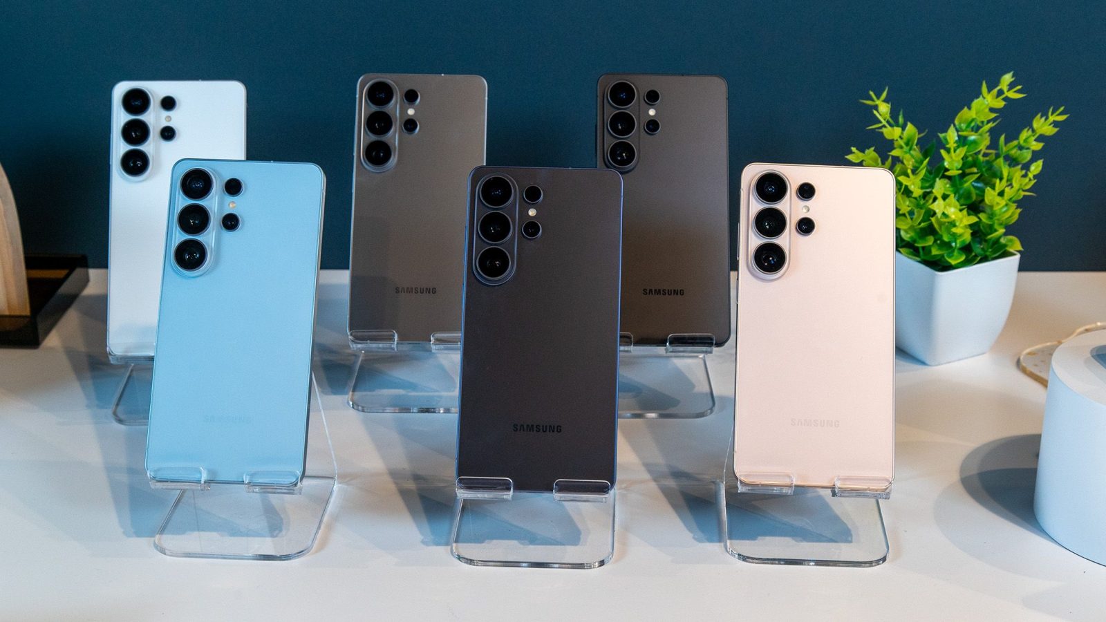 Samsung galaxy s27 ultra: il leak svela quattro colori in arrivo