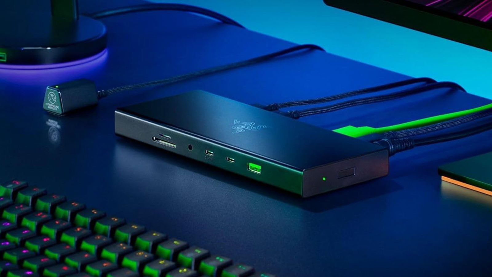 Razer USB 4 Dock: Amazon offre 85 dollari di sconto sul dock USB 4 di Razer