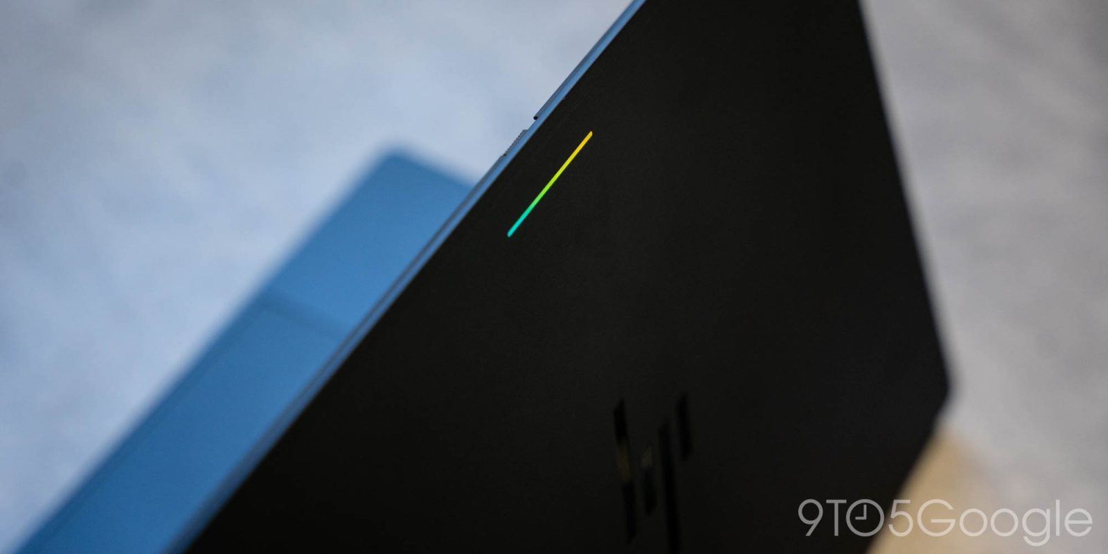 Googlebook glowbar non ha il gesto knock-knock per controllare la batteria del chromebook pixel
