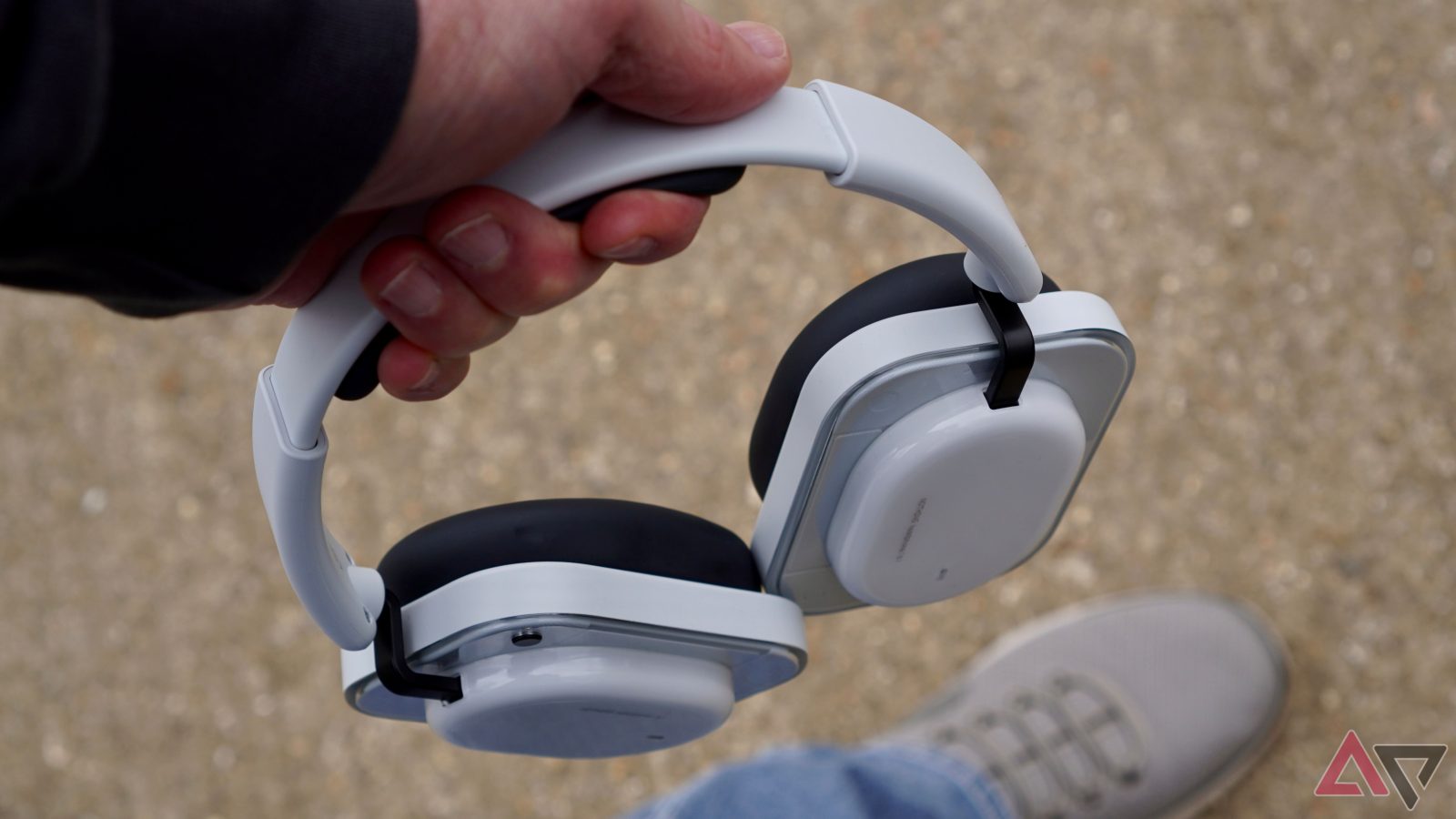 Nothing headphone (a) scende a 98 dollari con un astuto trucco su amazon