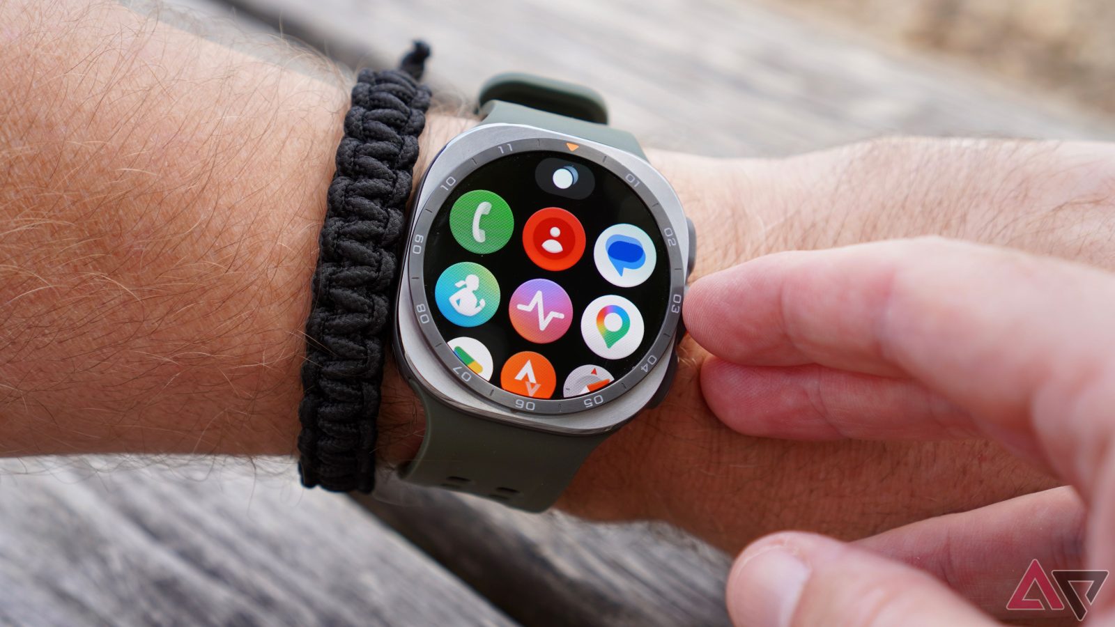 Galaxy Watch e tatuaggi: il trucco insolito per migliorare il rilevamento al polso